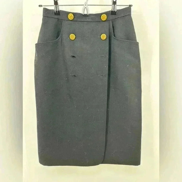 Chanel Vintage Collection 29 Knee-length Skirt Black Gold Signature Buttons - Picture 1 of 13